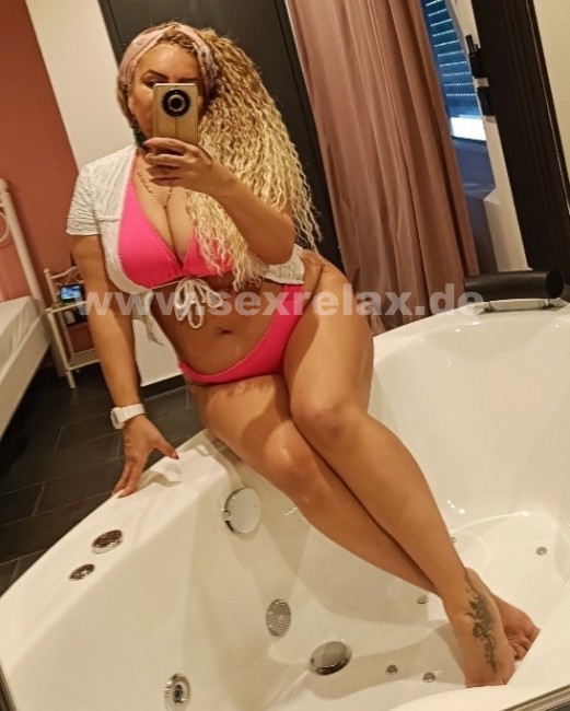 Karolina Hot Massage Mega Busen (Gladbeck)