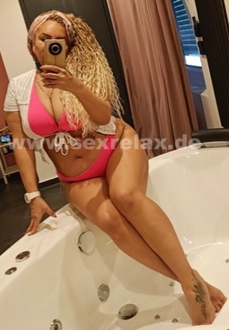 Karolina Hot Massage Mega Busen (Gladbeck)